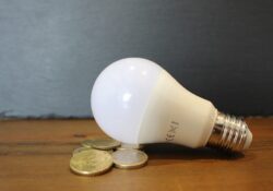 Jak ušetřit za elektřinu v domácnosti?